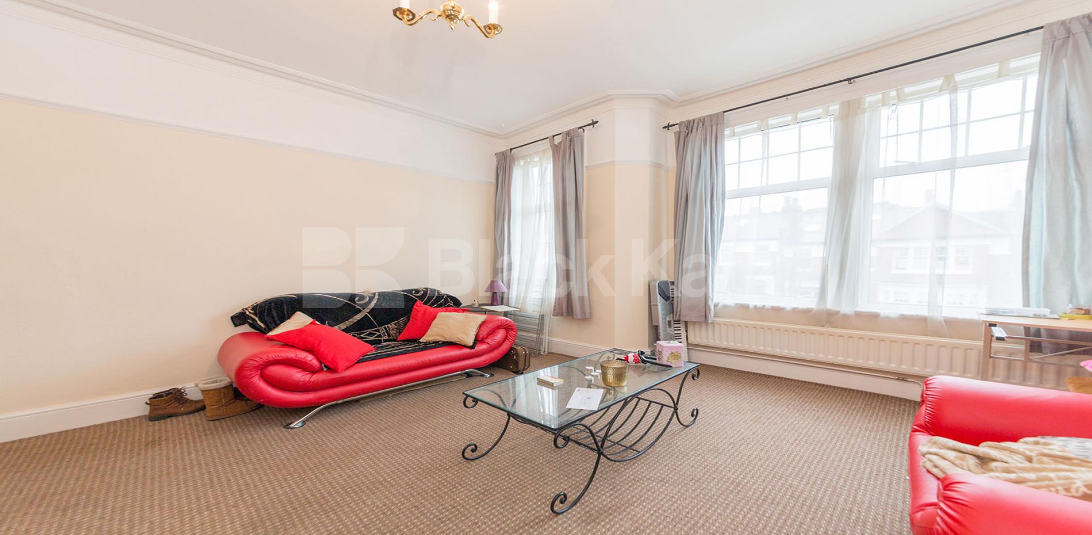 			NEW INSTRUCTION!, 2 Bedroom, 1 bath, 1 reception Flat			 Firs avenue, Muswell Hill